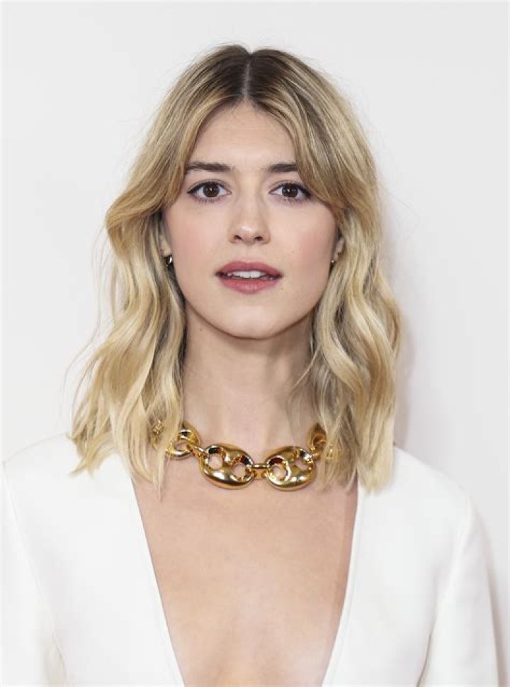 Unveiling Daisy Edgar Jones' Net Worth, Love Life, And Towering Presence